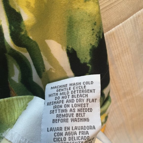 Beautiful Summer Floral Dress - Picture 6 of 7